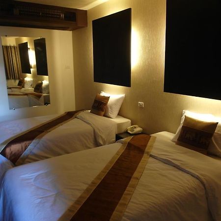 Tawan Court Hotel Chiang Mai Exterior photo