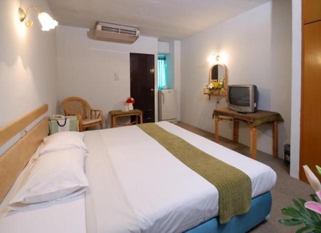 Tawan Court Hotel Chiang Mai Room photo