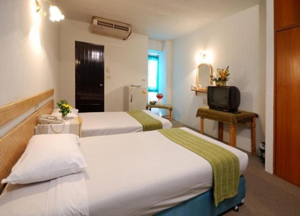 Tawan Court Hotel Chiang Mai Exterior photo