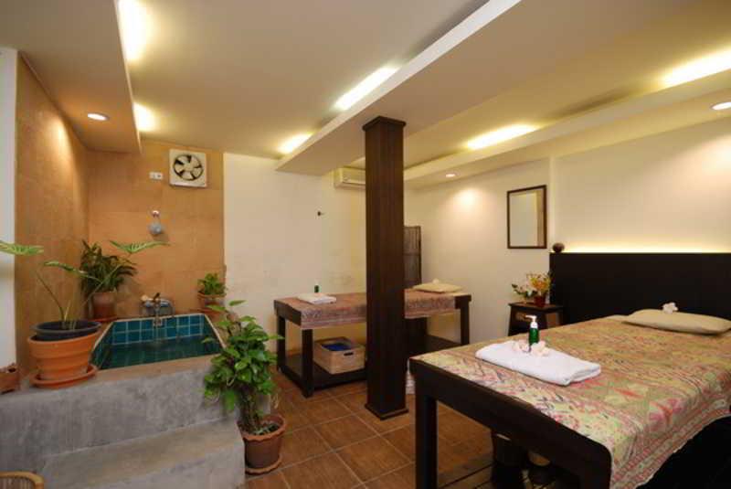 Tawan Court Hotel Chiang Mai Exterior photo