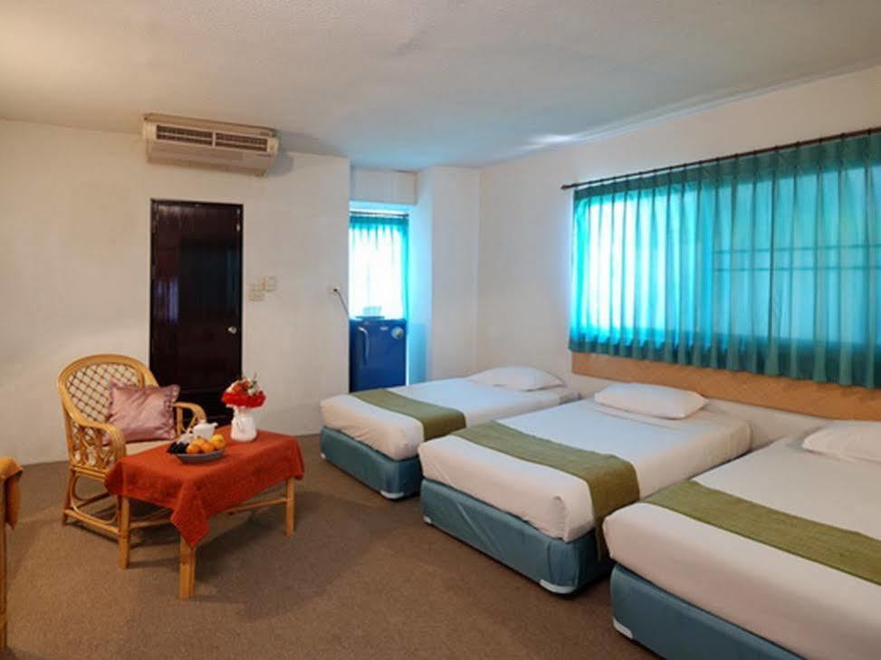 Tawan Court Hotel Chiang Mai Exterior photo